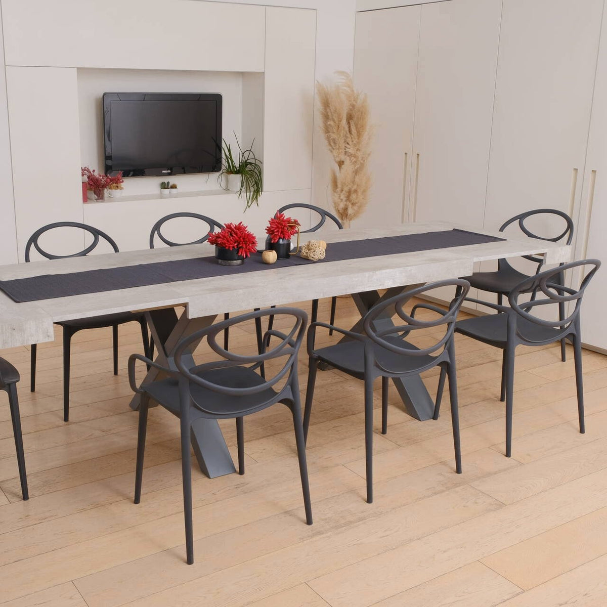 Charlotte – sedia in resina monoblocco con braccioli