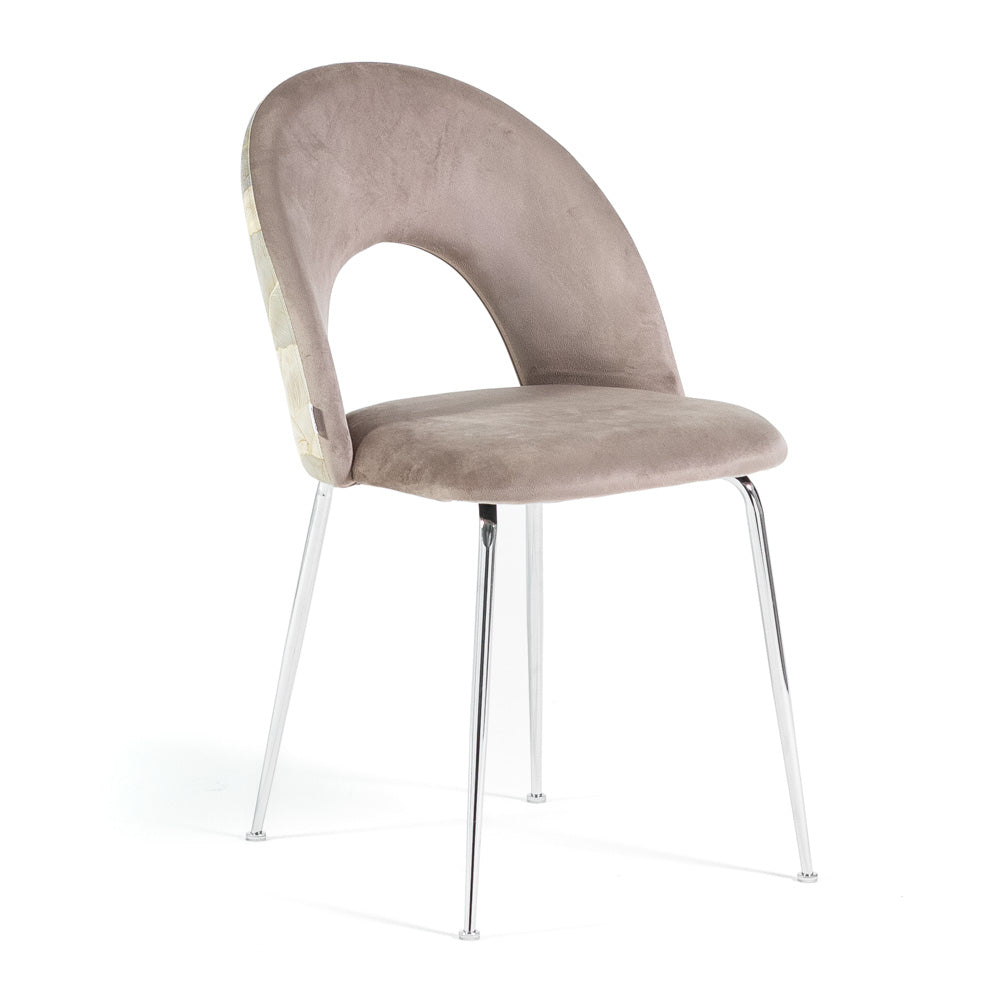 Margot – sedia in velluto con schienale decorato