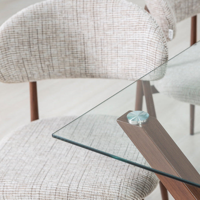 Moira – sedia in tessuto mélange con metallo effetto legno