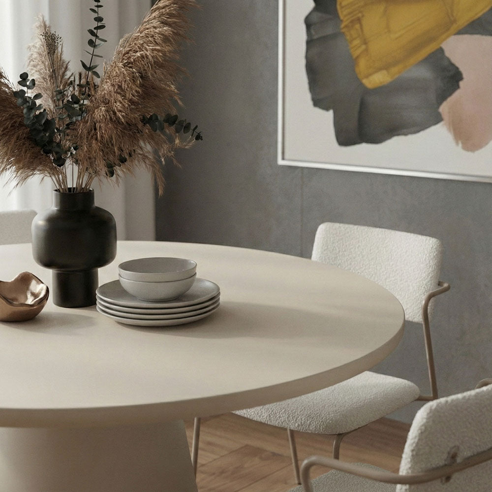 Tony – tavolo rotondo in MDF effetto cemento con base conica