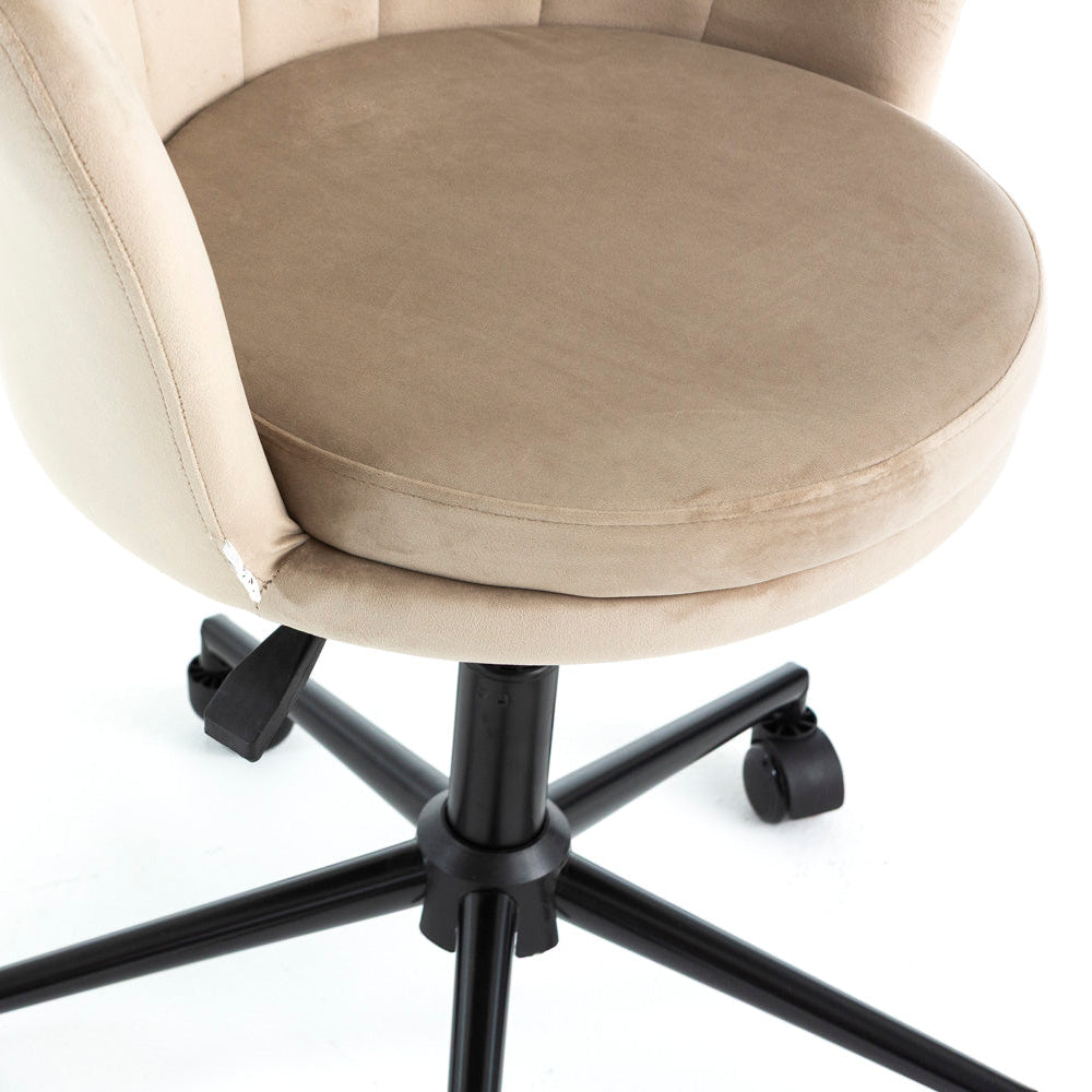 Polly – Poltroncina ufficio girevole in velluto con ruote