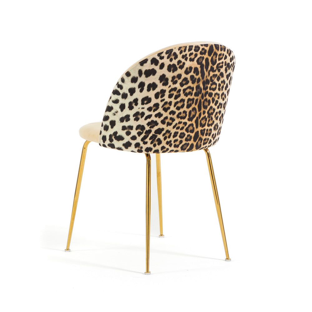 Sara – sedia in velluto decorato con gambe in metallo